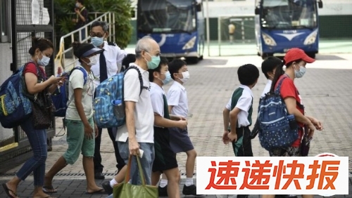 校服价升质跌